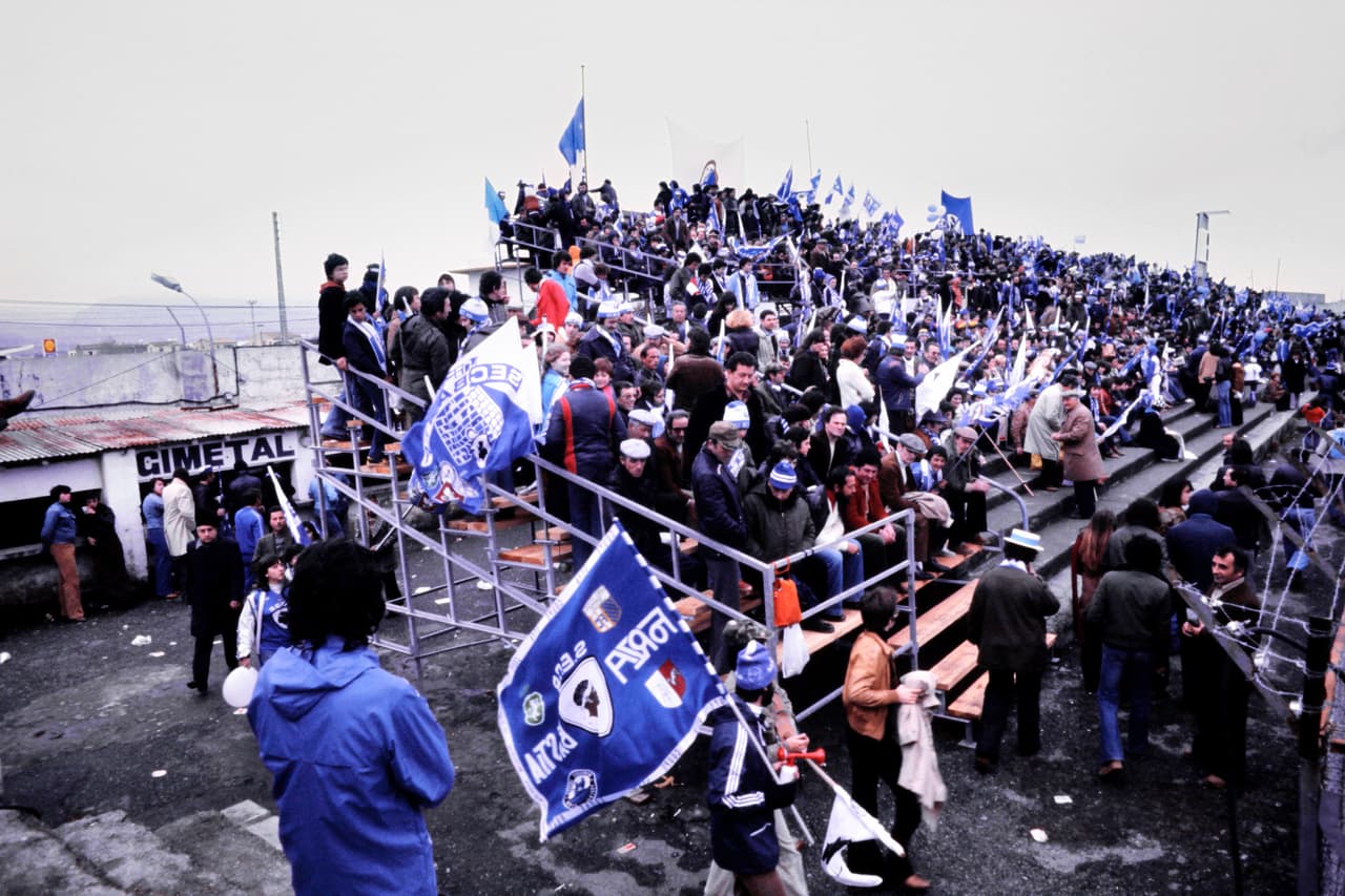 El Stade Armand Cesari nunca ha podigo albergar a más de 20 mil aficionados.