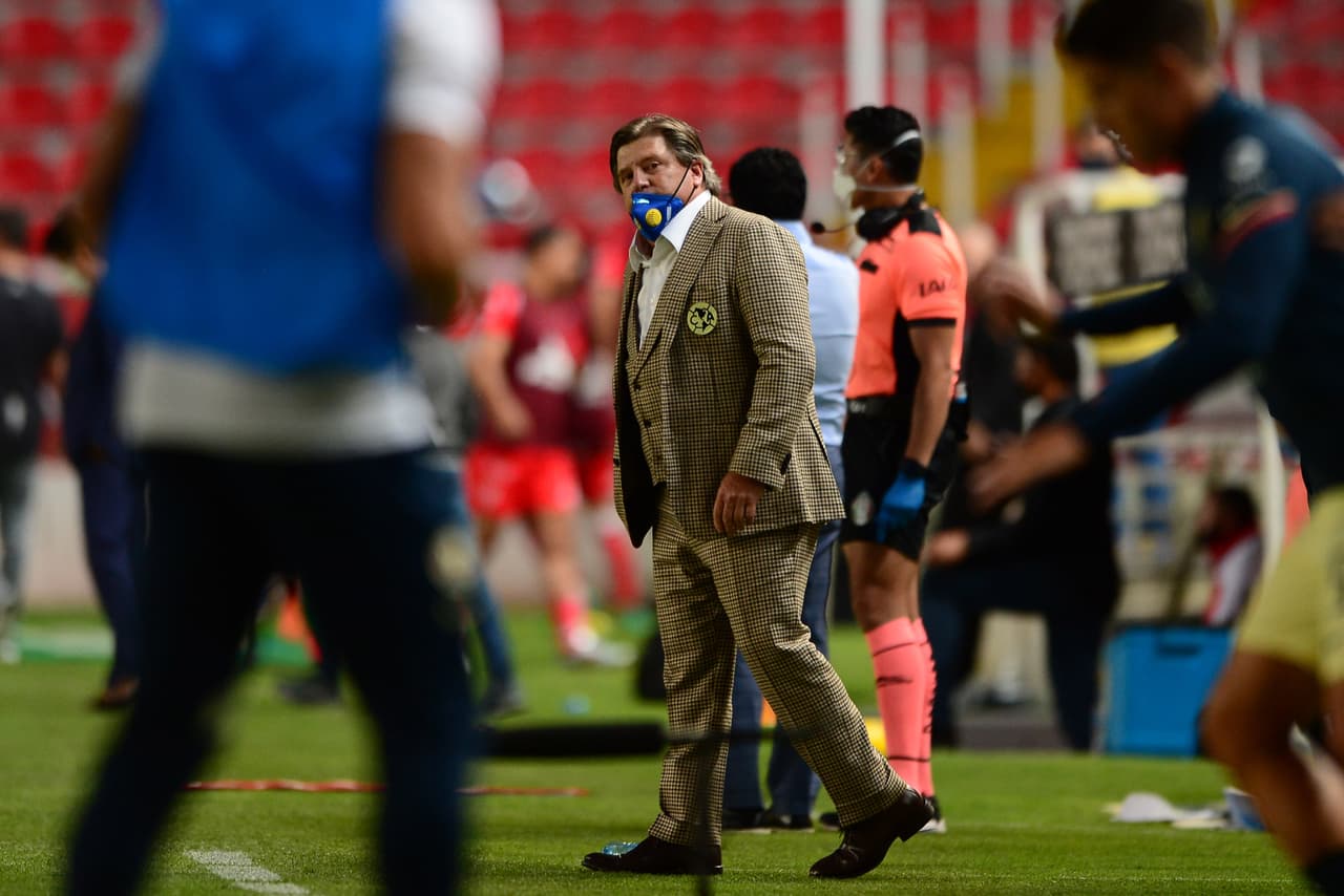 Al 63’ América se salvaba del segundo, pero Bruno Valdez sacaba el esférico en la línea de meta.