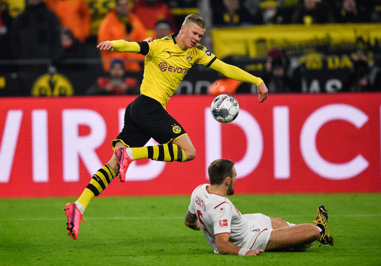 Guerreiro (1’), Reus (29’) y Sancho (48’) marcaron los primeros tres goles. Uth (65’) descontó para Köln y Haaland (77’, 87’) selló el marcador. Dortmund llegó a 36 puntos en la cerrada cima de la Bundesliga.