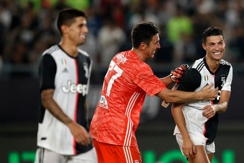 Buffon desafía a Cristiano Ronaldo y lo insta a alcanzar a Pelé