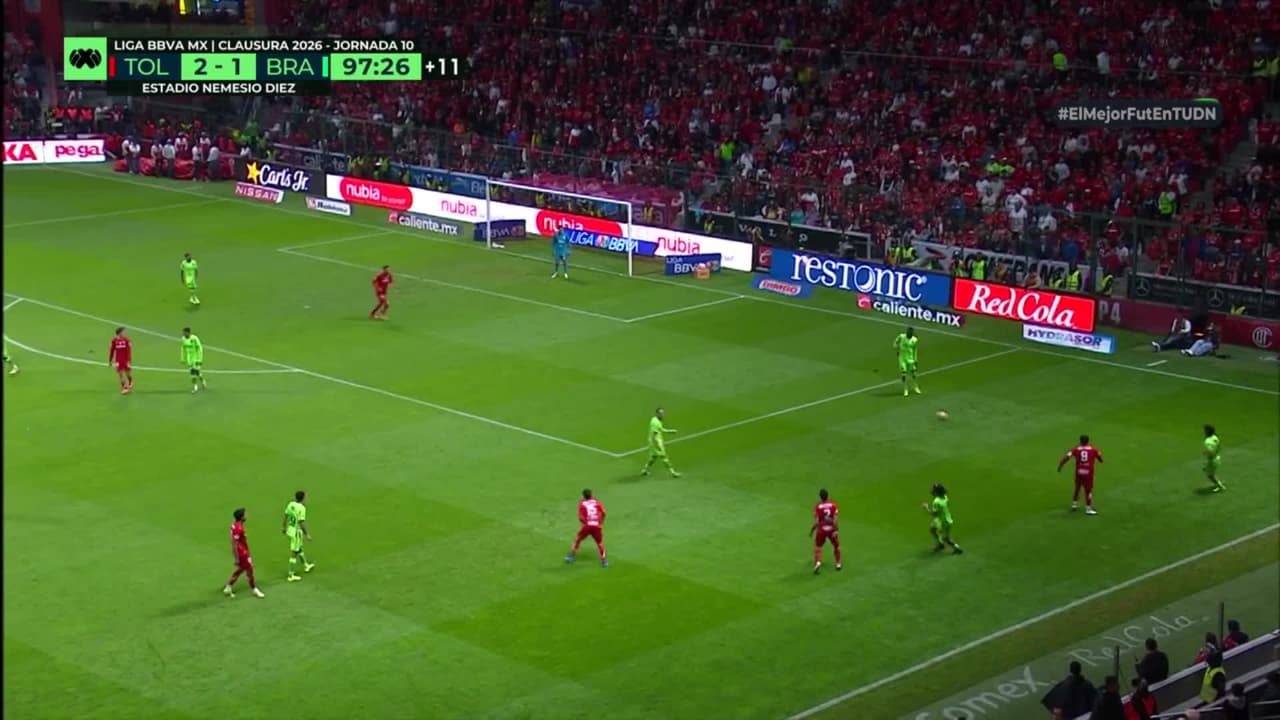 ¡GOL!  anota para Toluca. Paulinho
