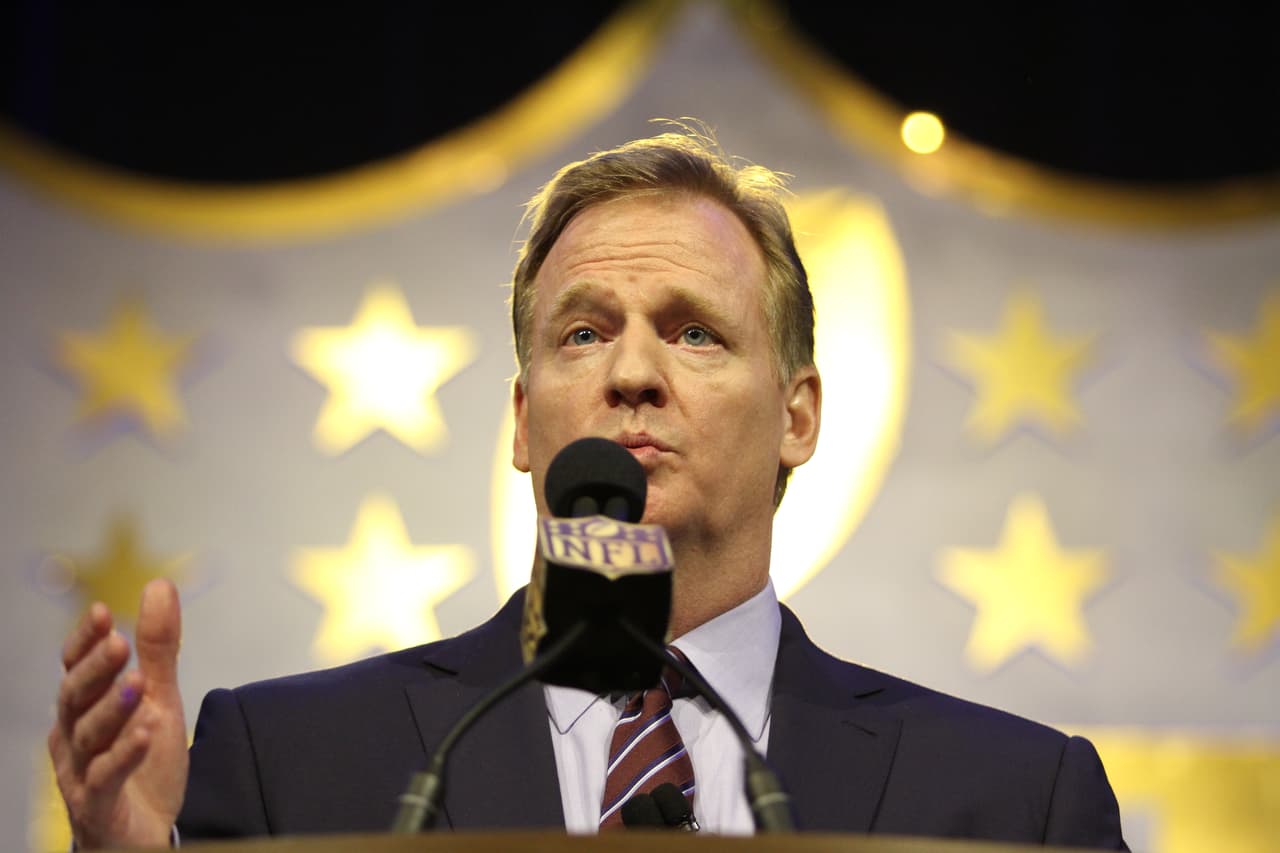 Las investigaciones a Tom Brady por los balones desinflados y Peyton Manning por dopaje son muy diferentes.