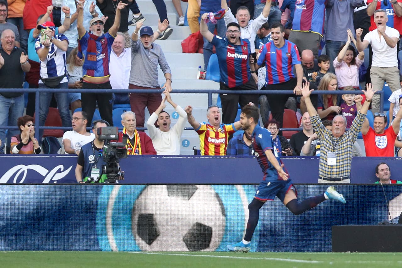 Messi (38’) cobró un penal y abrió el marcador. Gómez (61’), Mayoral (63’) y Radoja (68’) propinaron la goliza.