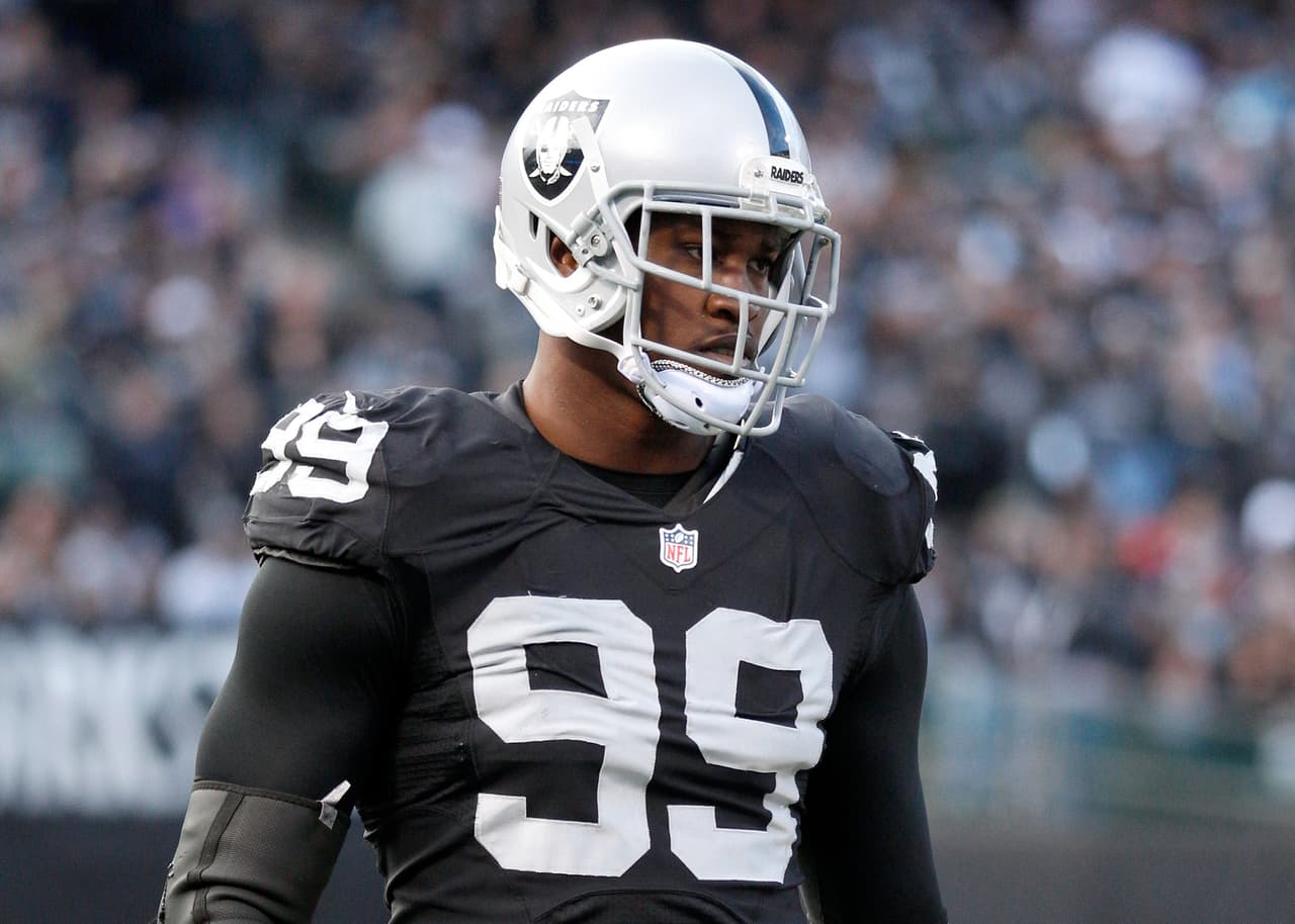 Aldon Smith, detenido por violar condición de arresto domiciliario