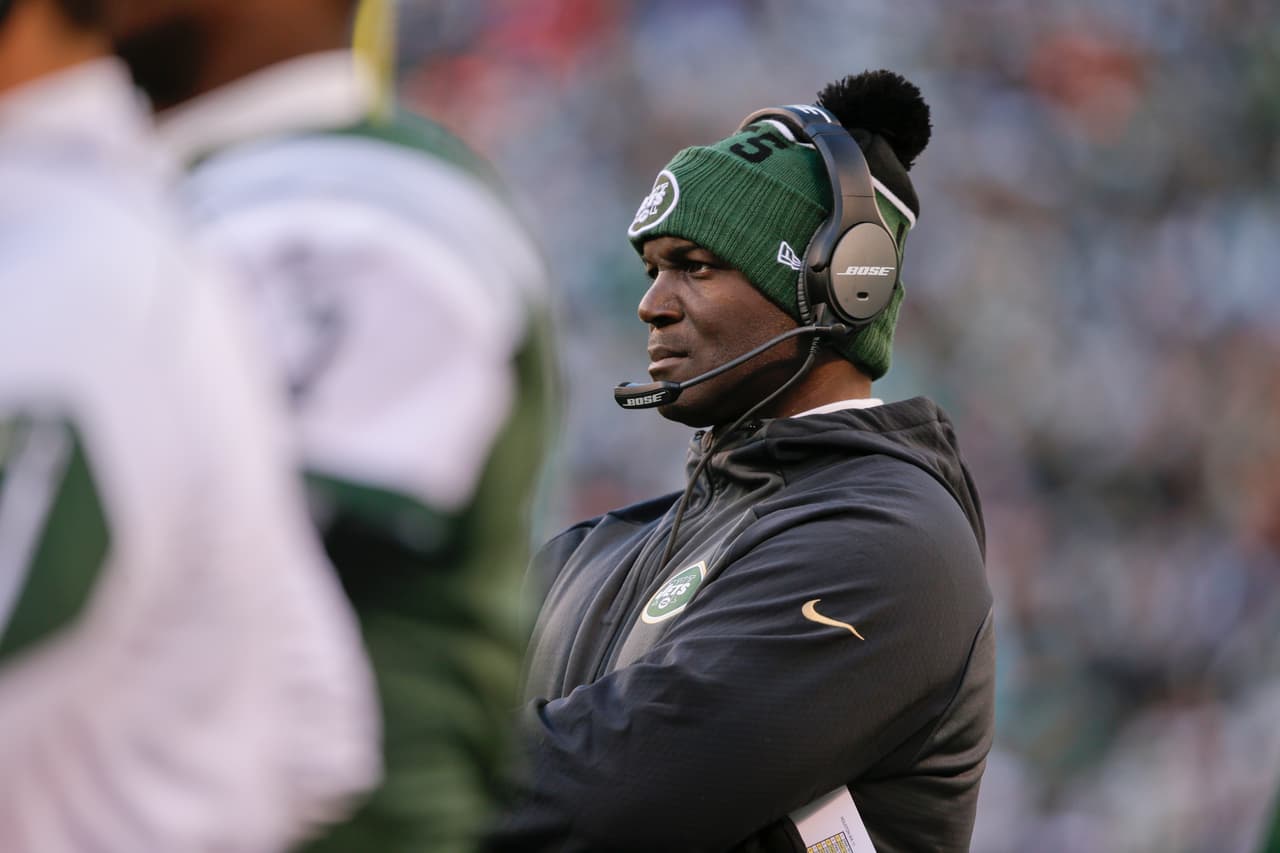 Los Jets continúan en la lucha por el comodín en la AFC al derrotar 38-20 a los Dolphins, checa las mejores tomas del partido.