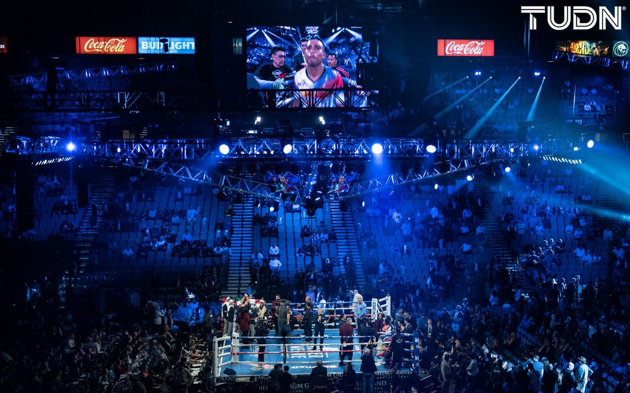 El mexicano detuvo en 11 episodios al filipino Jeo Santisima y busca la unificación.