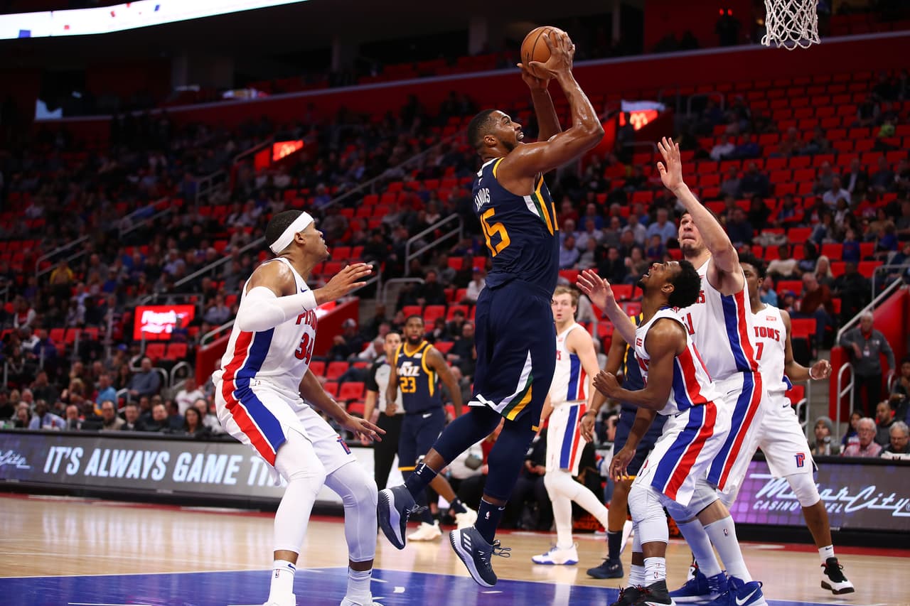 Derrick Favors (Utah Jazz) - 33 clavadas