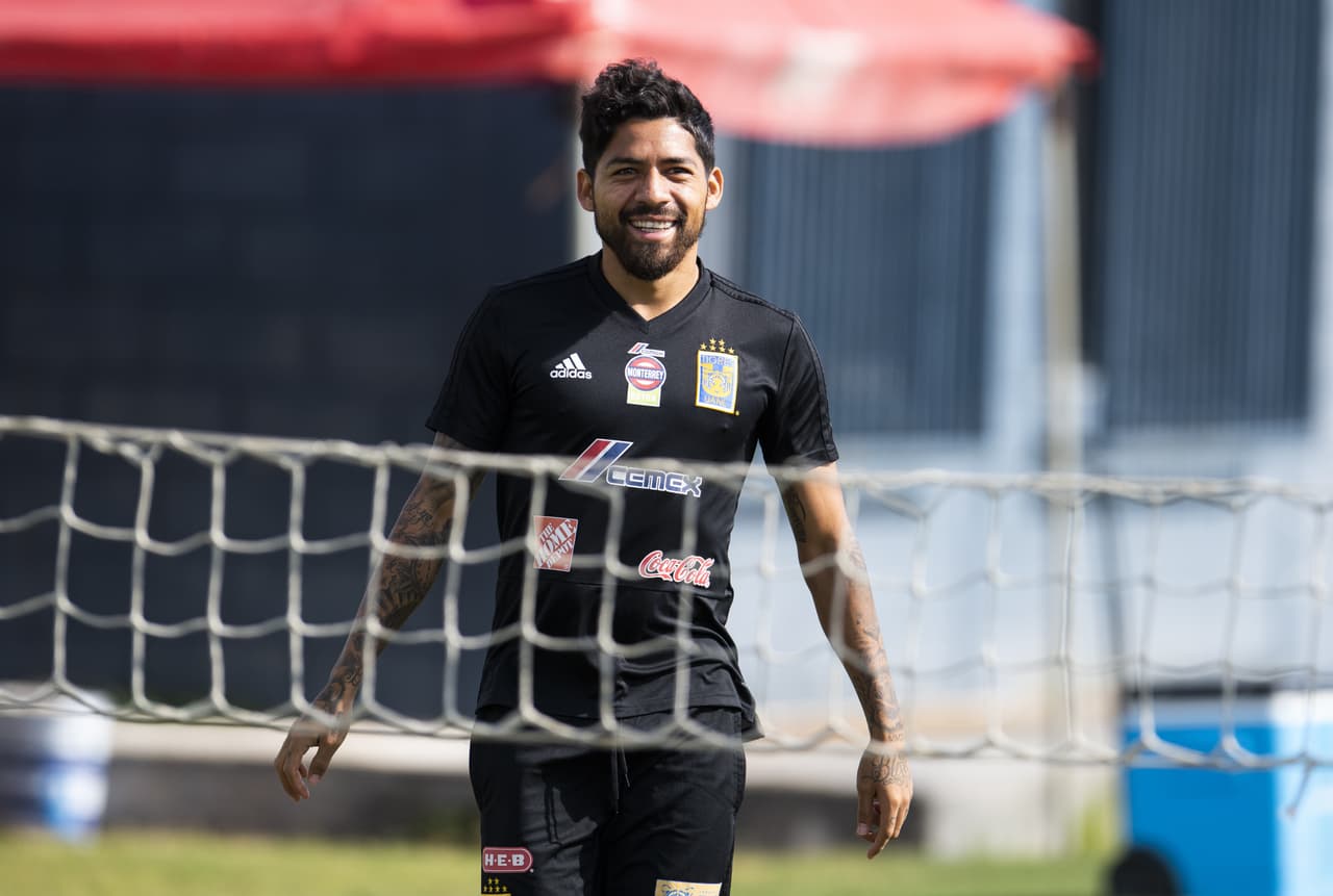 Tigres UANL ajusta detalles para el juego de ida de la Final de la Concacaf Champions League en un duelo contra Monterrey, su gran rival, frente al que busca su primer título internacional.