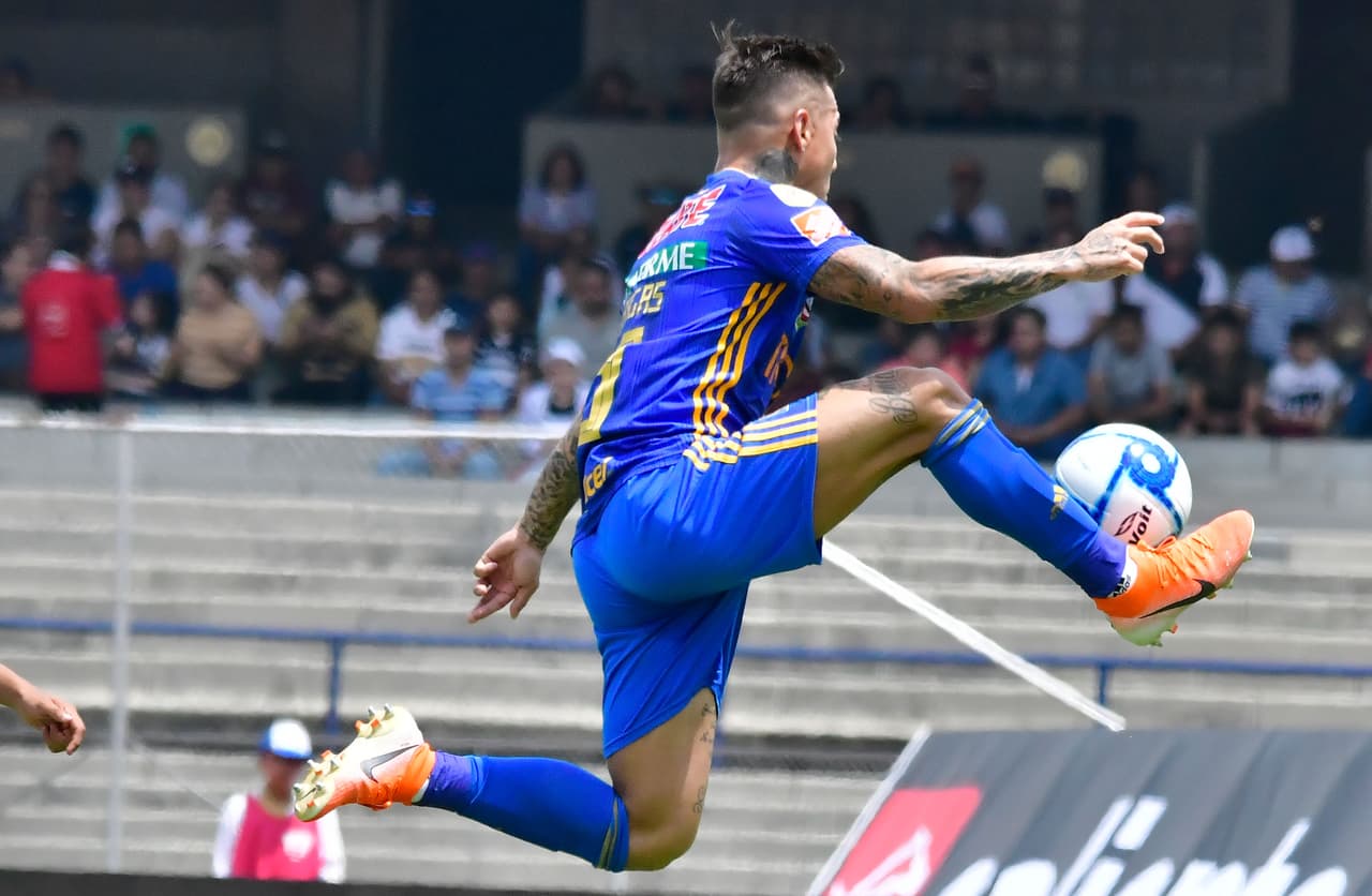 Pumas sufrió un descalabro en Ciudad Universitaria ante Tigres con gol de último minuto de André Pierre Gignac.