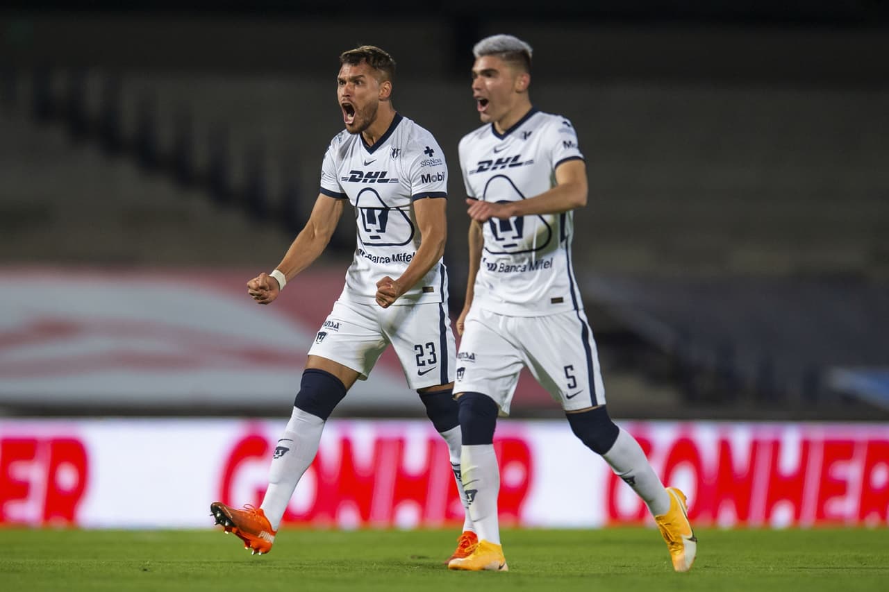 Con goles de Juan Dinneno al 4 y al 37, gol de Carlos González al 41 y gol de Juan Pablo Vigón al 88, Pumas vence 4-0 y consigue la mayor remontada en la historia del futbol mexicano.