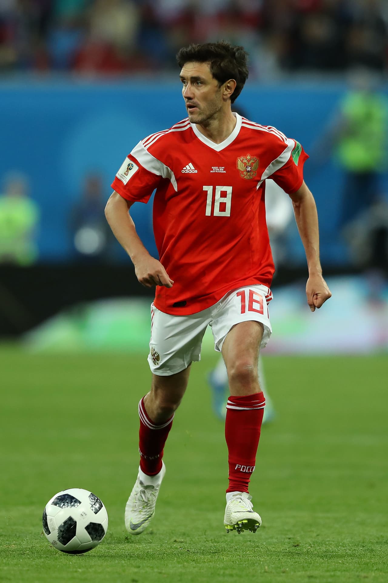 Yuri Zhirkov (Rusia) - Desde el 2005 jugó para su país llegando a 87 partidos con dos goles.