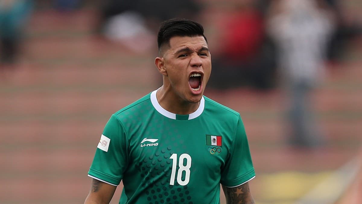 Brayton Vázquez dio positivo a Covid-19; se le realizarán más pruebas