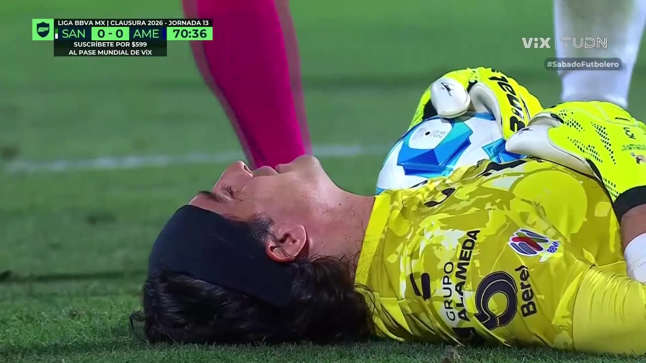 ¡Carlos Acevedo le hace un paradón a Alejandro Zendejas y queda lesionado!