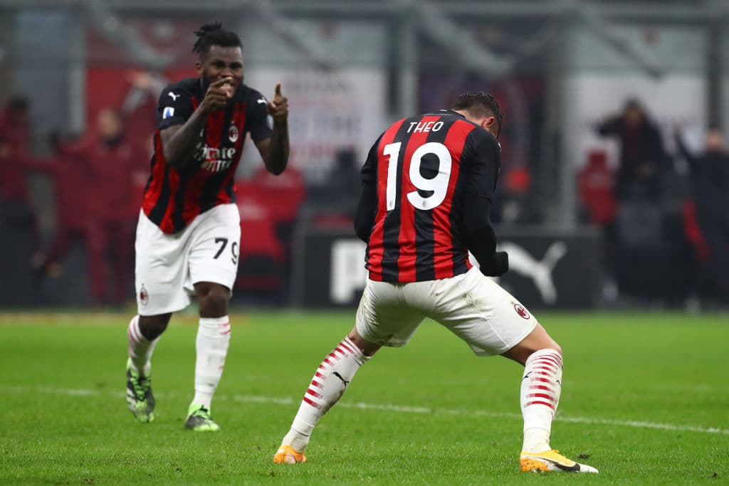 Milan y Parma empatan con dos goles. Hernani Junior abrió el marcador y Kurtic le siguió para ir arriba de la escuadra rossoneri, pero Theo Hernandez, con su doblete, salvó un punto para su equipo en la Serie A.