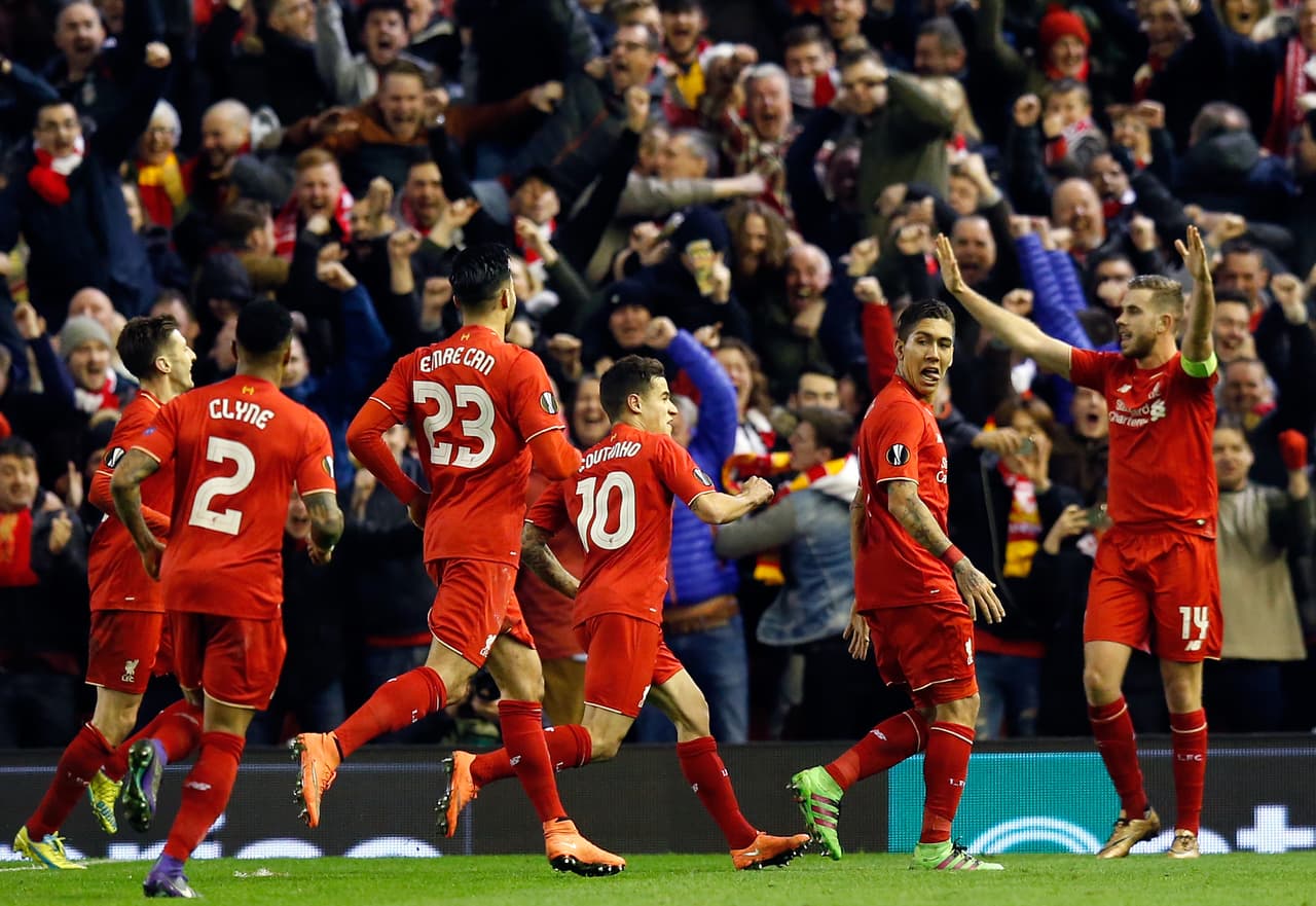 En Marzo del 2016, la escuadra de Jurgen Klopp obtiene la victoria con dos goles a cero en un partido de la Europa League. Roberto Firmino fue el autor de dos goles. Los ‘Red Devils’ se van con la derrota.