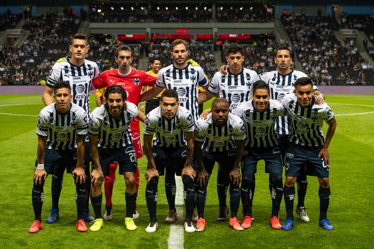 Diego Alonso envió a estos futbolistas para el cotejo ante la Franja. Ángel Zaldívar en sustitución de Funes Mori.