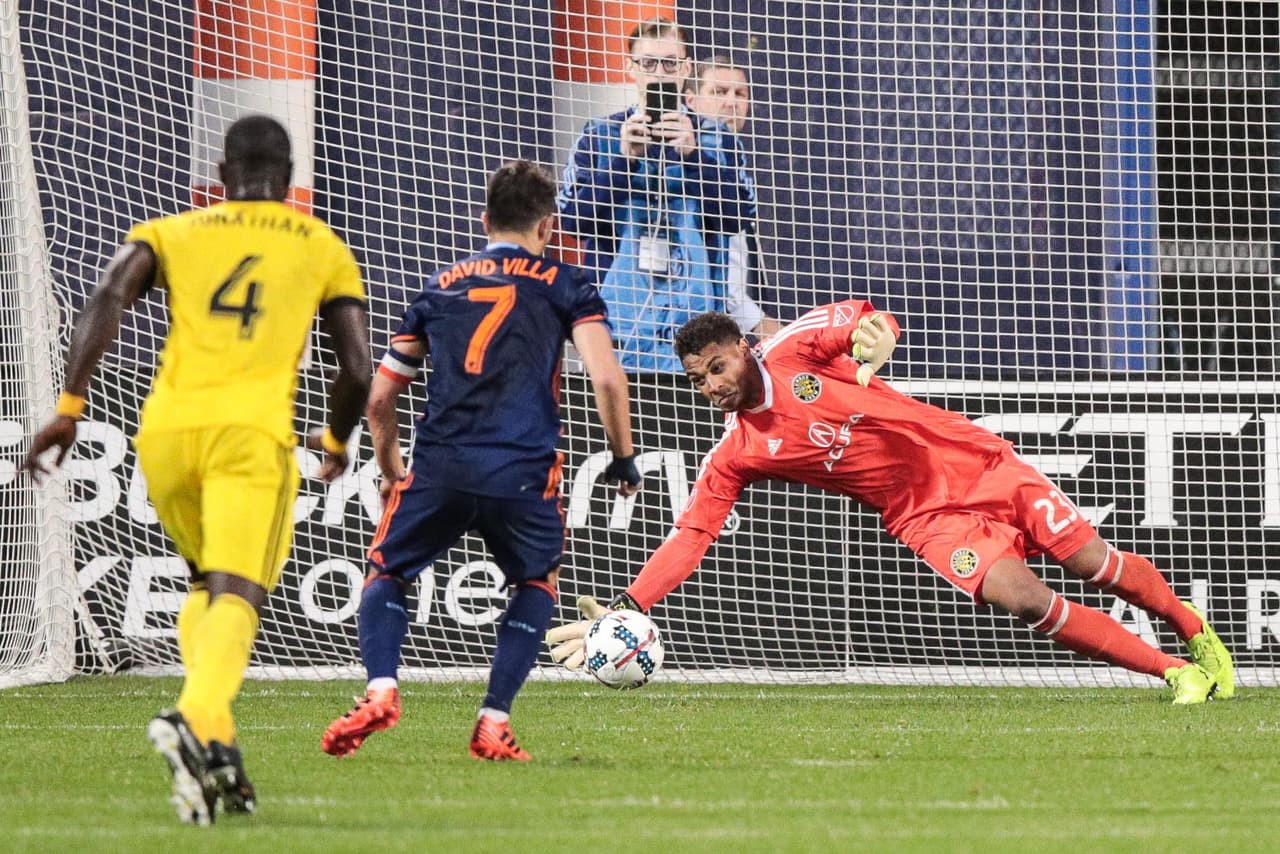 David Villa se quedó a dos goles del Botín de Oro tras marcar doblete pero fallar penalti ante Columbus