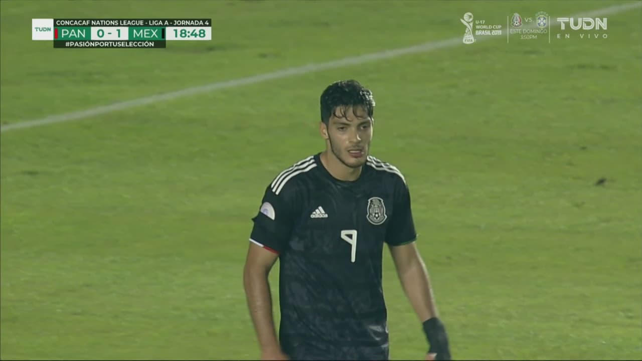 ¡El Tri juega versallesco! Pase del ‘Piojito’ y remate de Jiménez