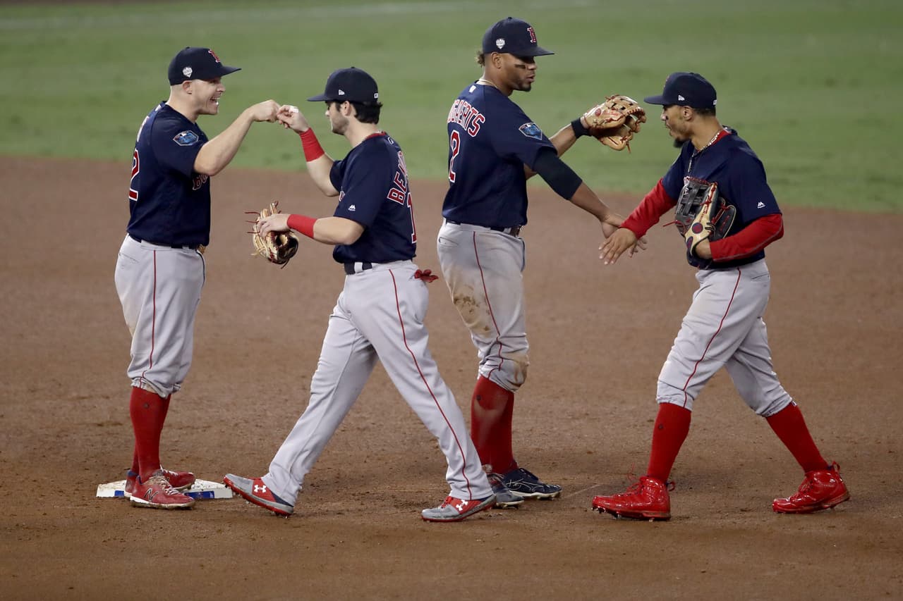 ¿Los recibirán con hamburguesas? Red Sox visitarán la Casa Blanca en febrero  