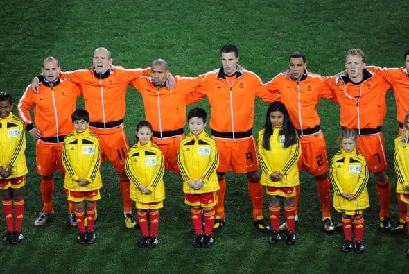 Holanda también hizo lo necesario para dar de qué hablar. Aunque no tuvo un accionar similar al mostrado en las Eliminatorias mundialistas, con goles y espectáculo, le alcanzó para llegar a la Final y sumar su tercer subcampeonato del mundo.