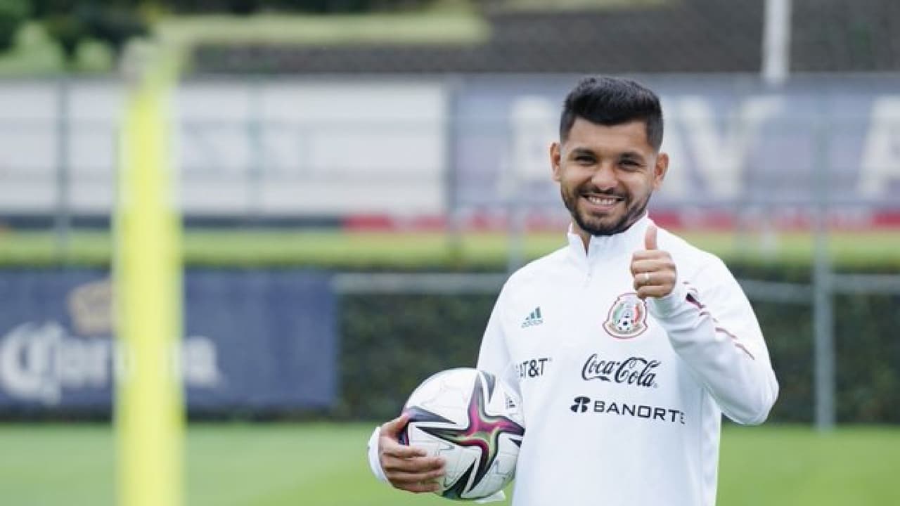 'Tecatito' Corona ya reportó con el Tri para la eliminatoria