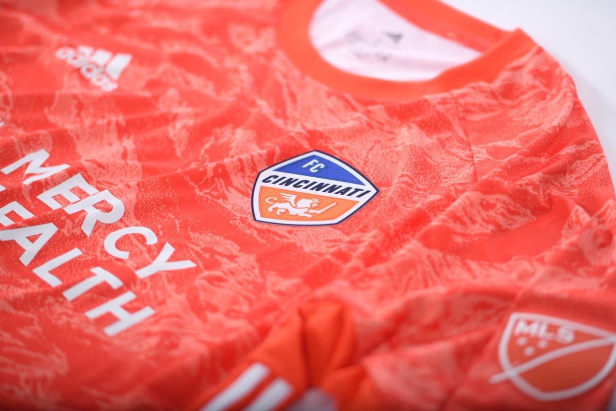 La primera opción para los arqueros del nuevo equipo será esta camiseta en la que predomina el naranja. (FC Cincinnati)