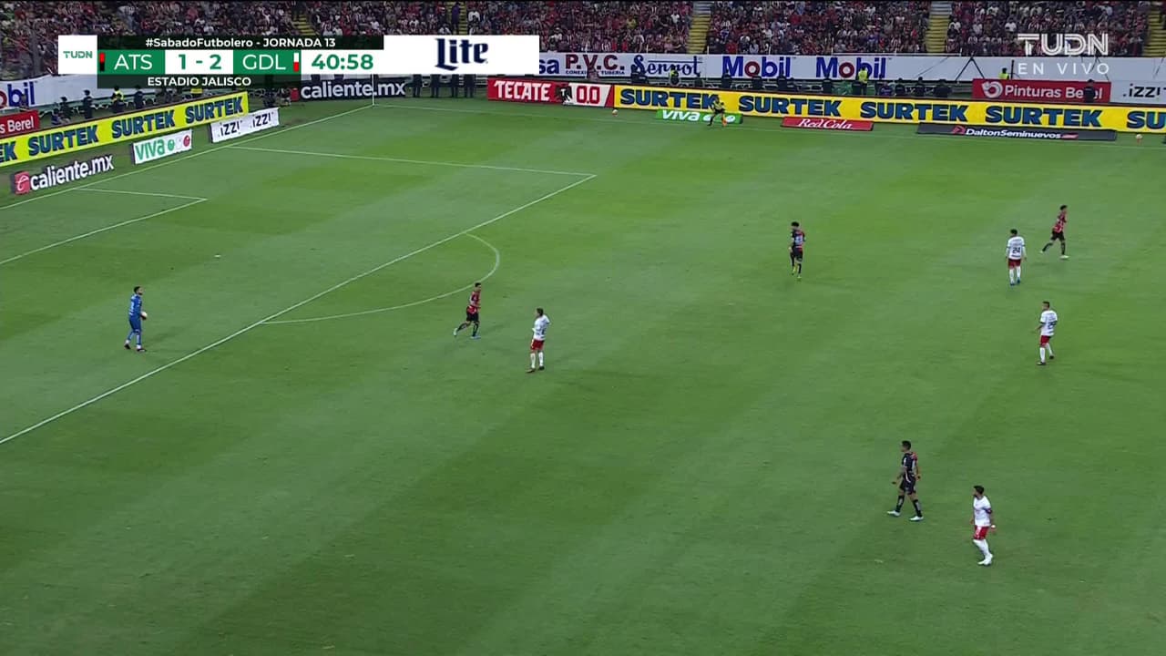 ¡TIRO ATAJADO! disparo por Alexis Vega.