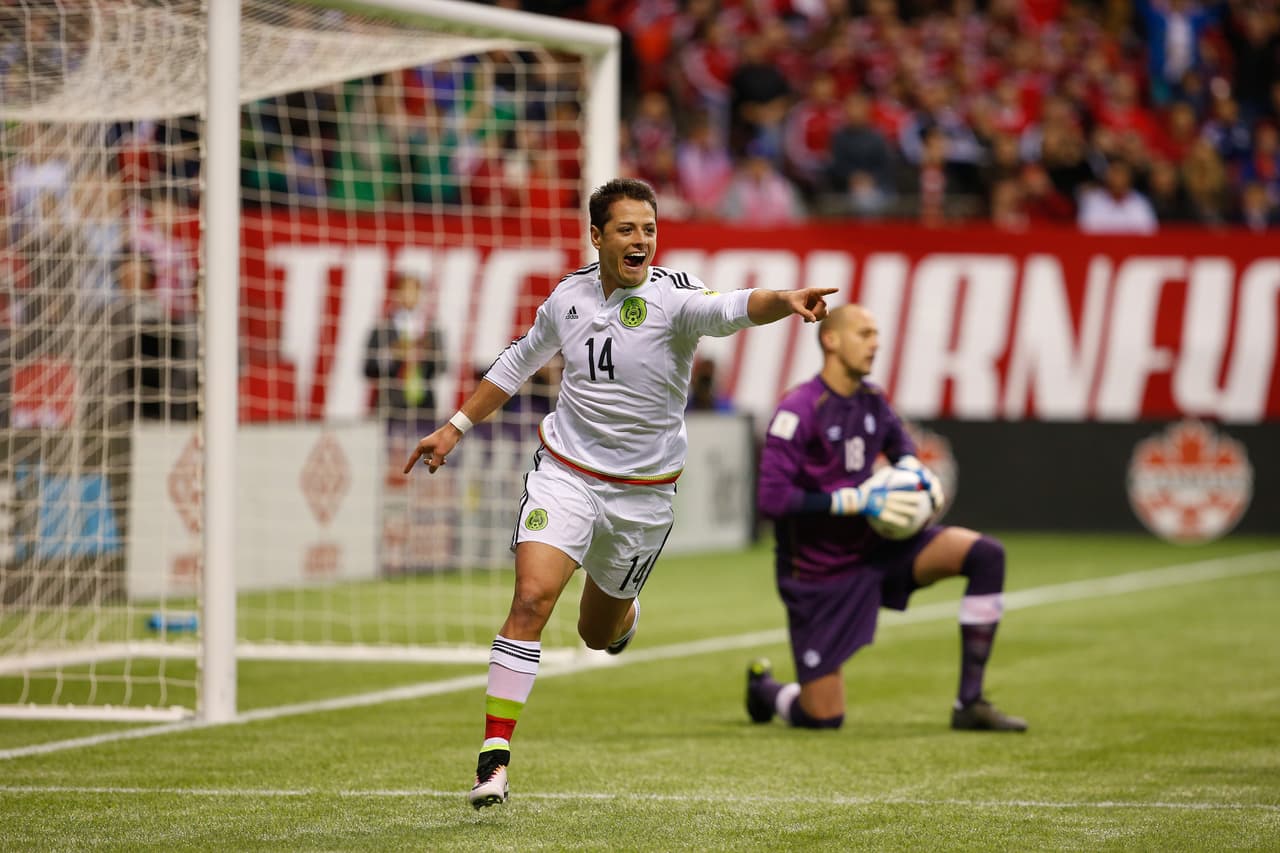 8 - Javier Hernández - Salió de su zona en varias oportunidades y lo hizo de buena manera apoyando a Lozano. Tocó poco el balón, pero cuando lo hizo fue letal como en su gol al minuto 30 o en la asistencia que le puso a Lozano para el segundo tanto.