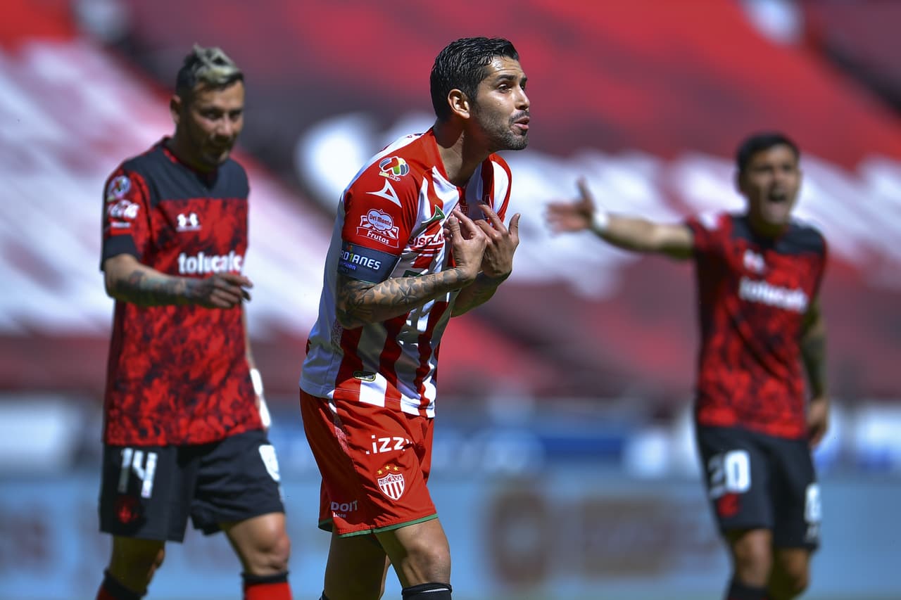 Toluca se impone ante Necaxa 2-0 , durante la tercera jornada del Torneo Guard1anes de la Liga MX. Michael Estrada, de penal, logró hacer el primer tanto, mientras que Joao Plata, de último minuto, anotó el gol que aseguró la victoria de los 'Diablos Rojos' en casa.