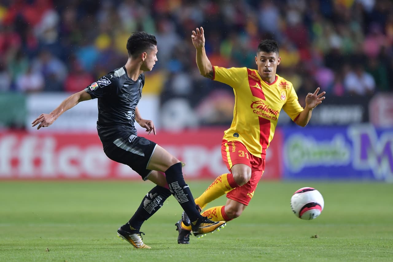 En el Morelia 0-0 Monterrey, Mohamed le dio titularidad al mediocampista de contención Jonathan González de 17 años.