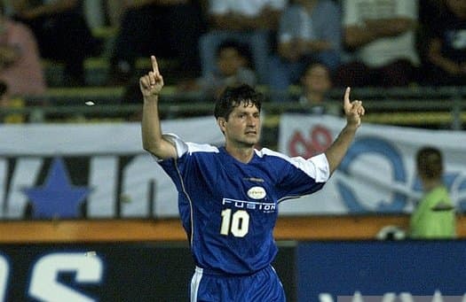 El 2001 el honor se lo quedó el hondureño Álex Pineda Chacón, por ese entonces futbolista del también desaparecido Miami Fusion. (Getty Images)