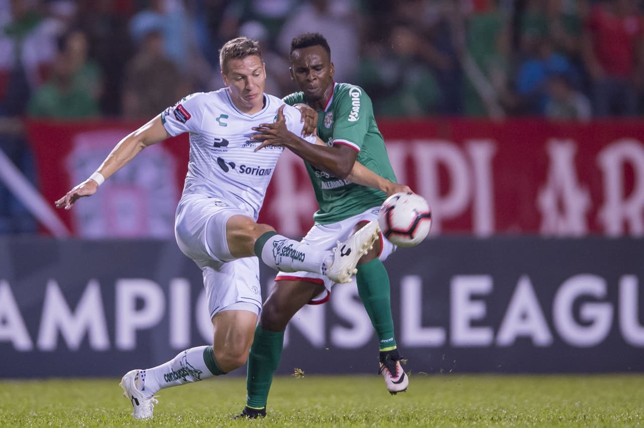 Y con este cañonazo desde los linderos del área, el delantero argentino Julio Furch marcó el 6-1, una verdadera paliza ya a los 68 minutos, cerrando una actuación prolífica para Santos de Salvador Reyes.
