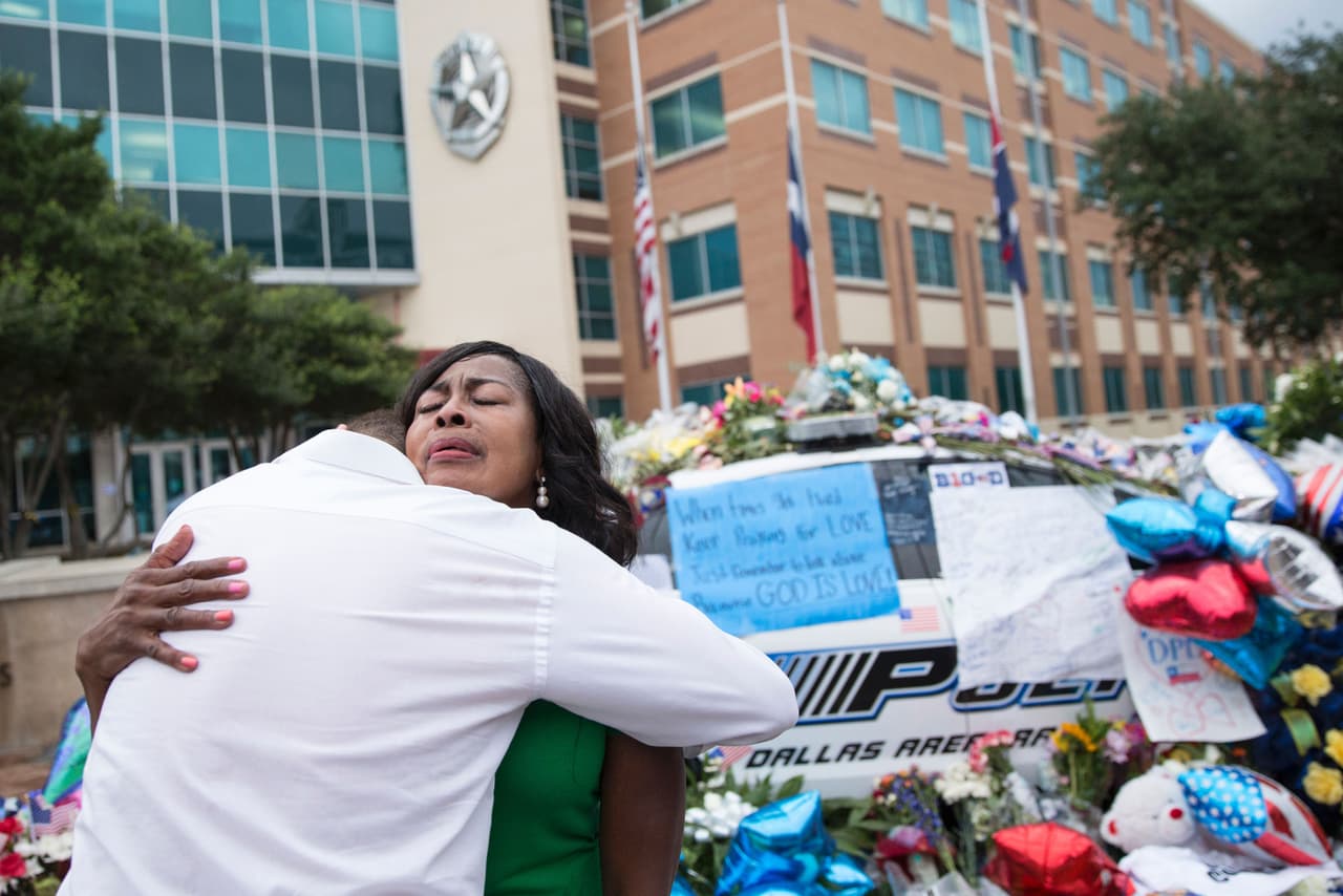 La larga y oscura historia de violencia racial de Dallas