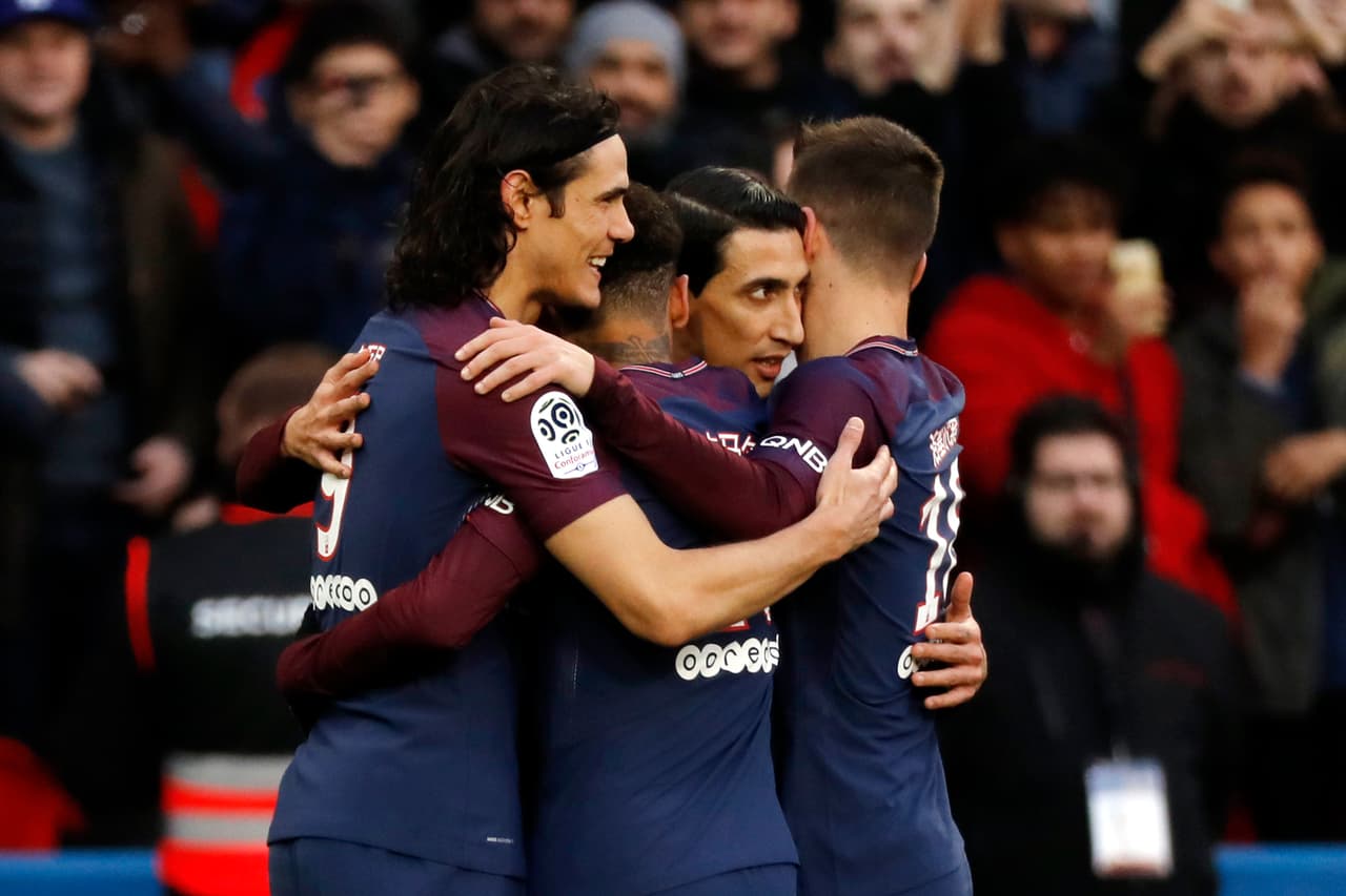 El 'Fideo' logró pellizcar la pelota y quedar en posición clara de gol para aumentar la ventaja.