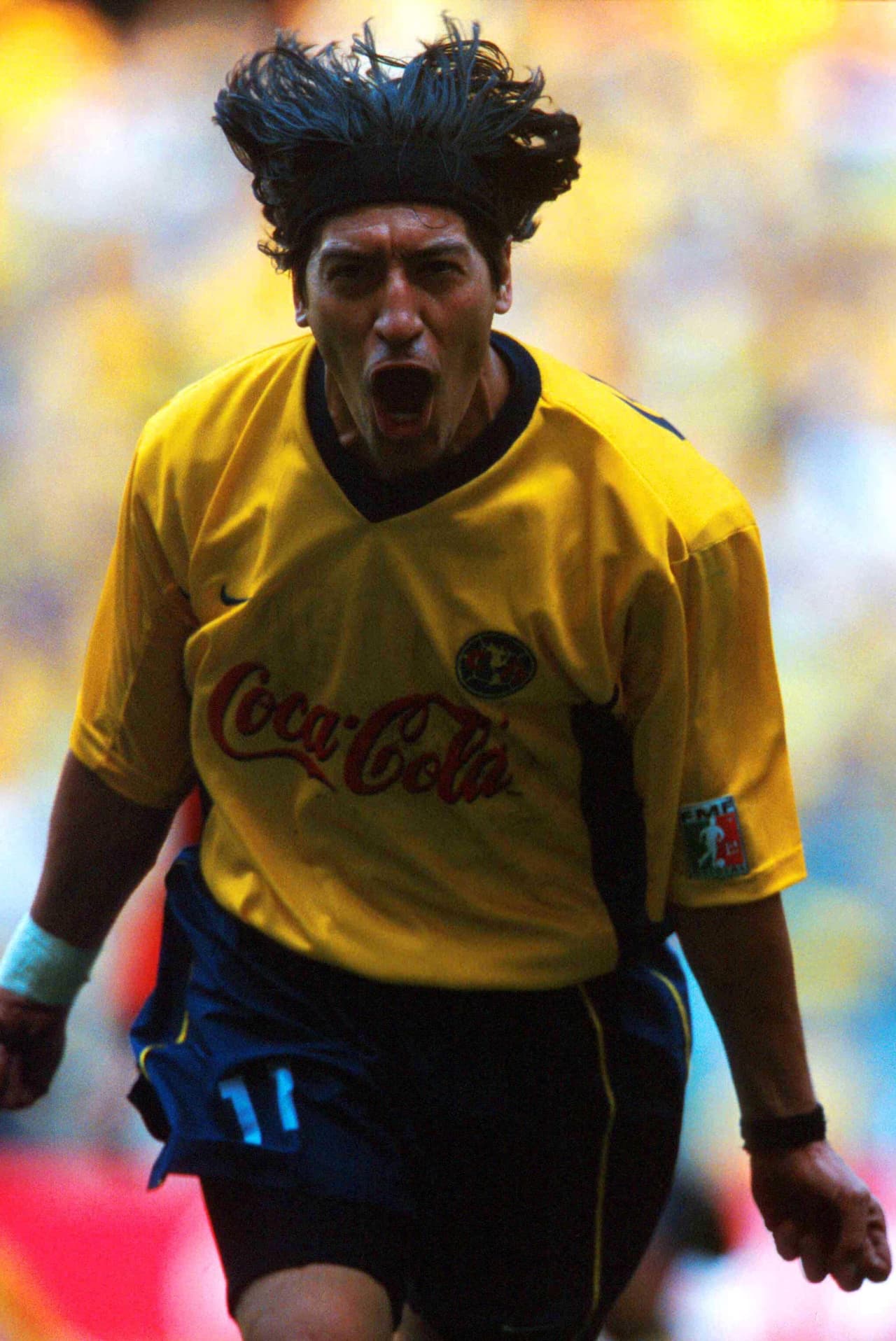 <b>Iván Zamorano (América) - </b>El 'Bam Bam' jugó su primer partido ante Chivas en el invierno 2001 y fue quien marcó el gol de las Águilas en lo que terminó siendo un empate por 1-1.