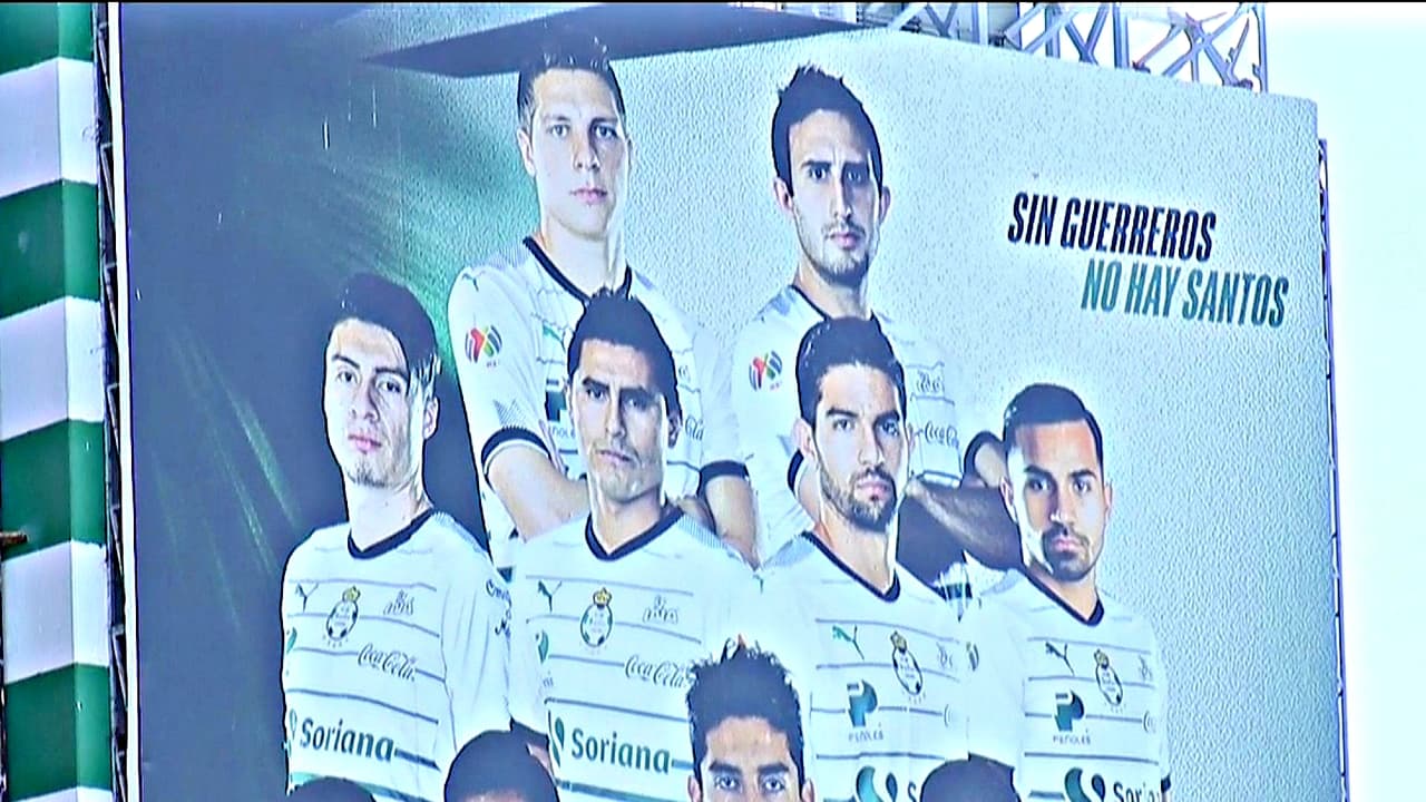 “Sin Guerreros no hay Santos”: el motivador mosaico que rodea al estadio Corona