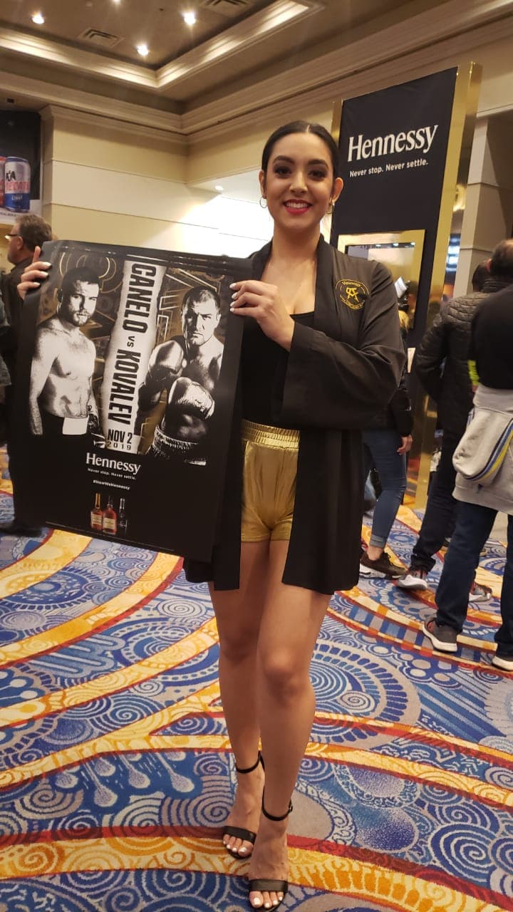 Gran expectativa para presenciar la pelea por el título semipesado de la OMB y las mujeres no quieren perderse esta batalla en el ring.