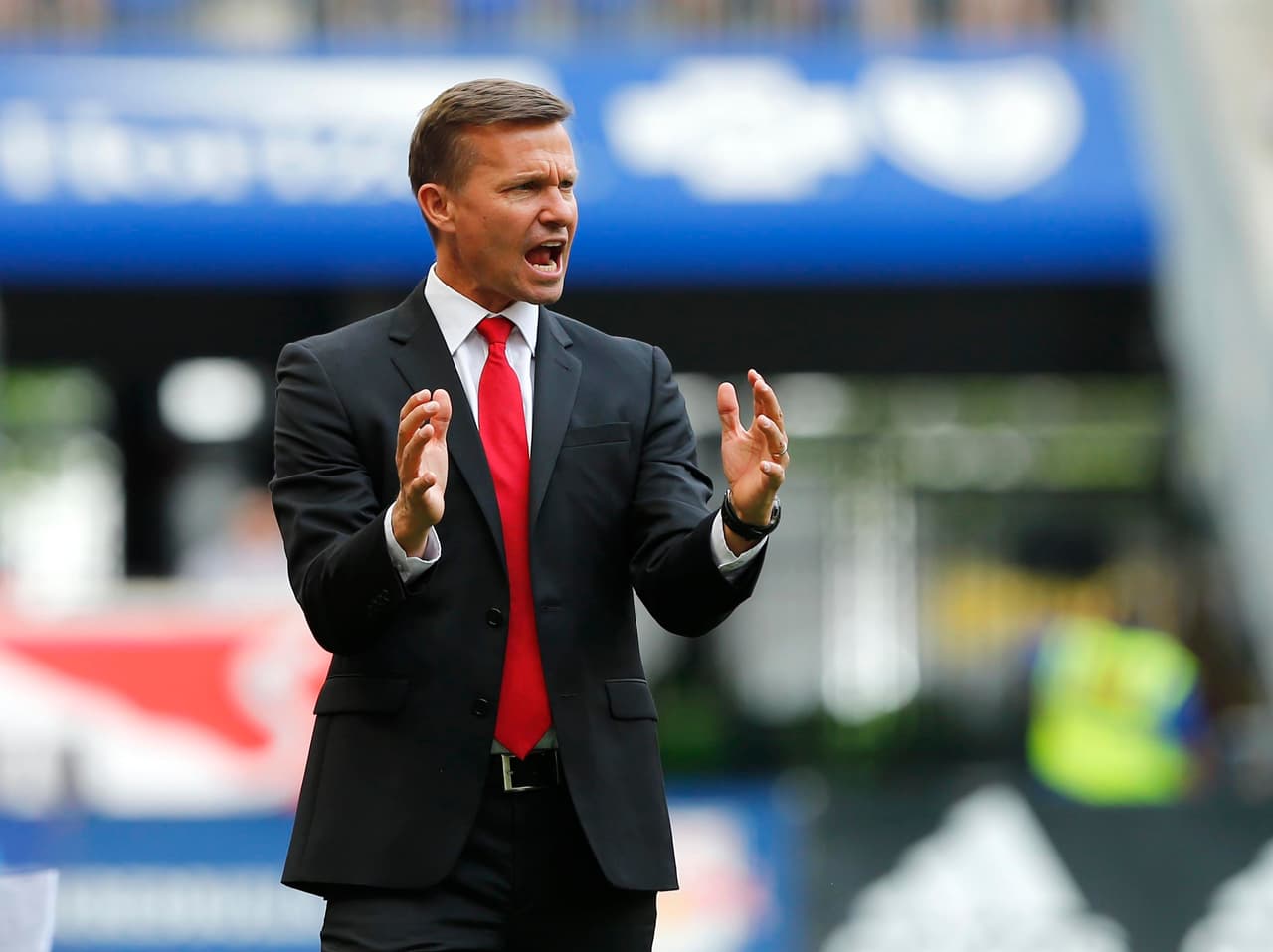 Jesse Marsch -de New York Red Bulls- fue escogido como el entrenador del Equipo de la Semana. En su banco de suplentes estarían Evan Bush (Montréal Impact), Milton Valenzuela (Columbus Crew), Sacha Kljestan (Orlando City), Diego Valeri (Portland Timbers), Miguel Almirón (Atlanta United), Romell Quioto (Houston Dynamo) y Maxi Urruti (FC Dallas). (USA Today Images)