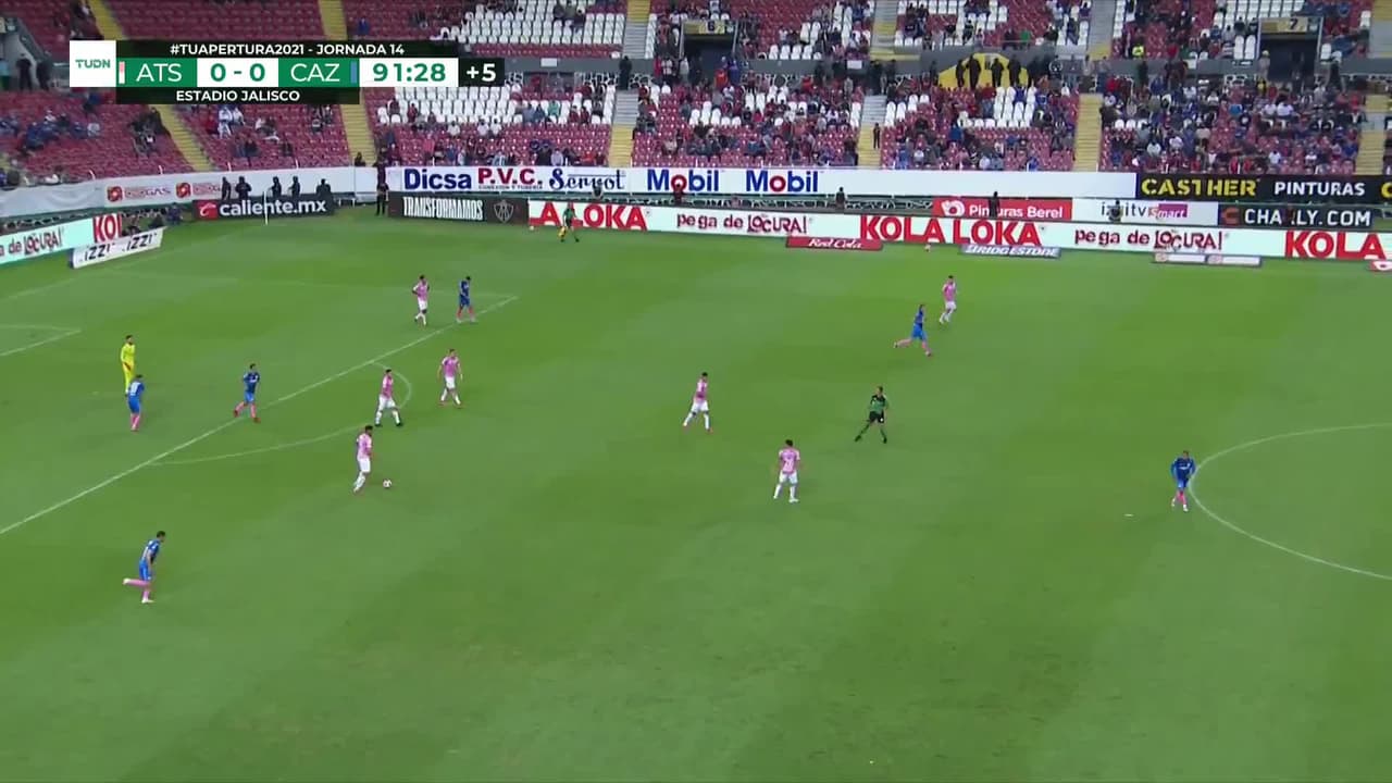 ¡TIRO ATAJADO! disparo por Walter Montoya.