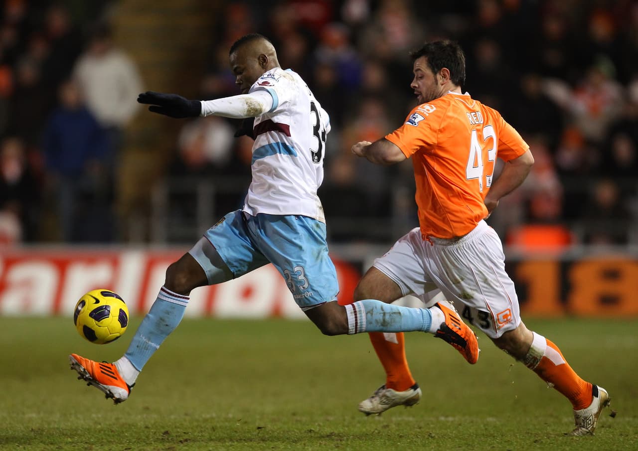 2010: el nigeriano Victor Obinna marcó ocho goles en el año que estuvo con el equipo. Actualmente es agente libre.