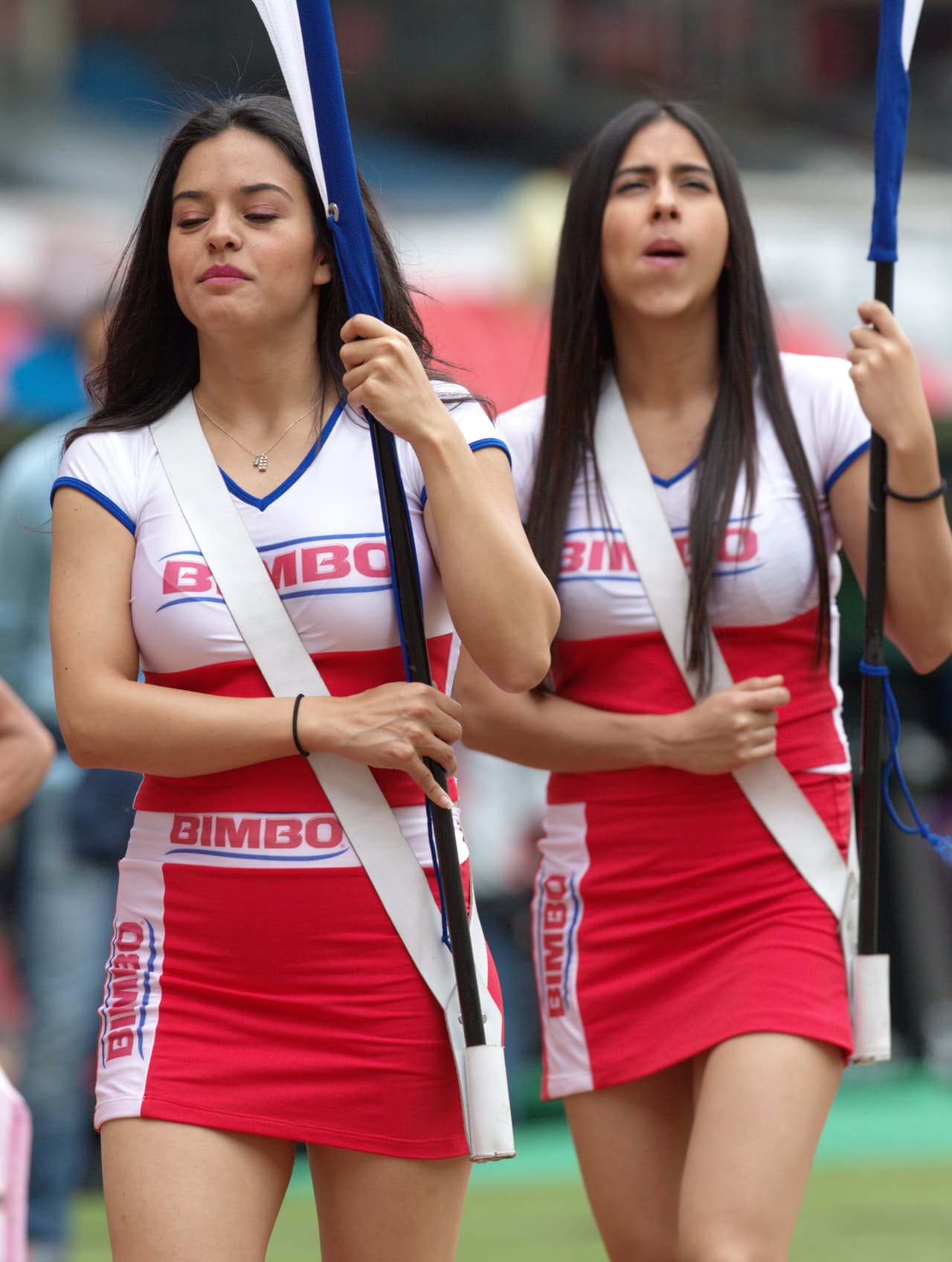 La belleza de las porristas en la fecha 14