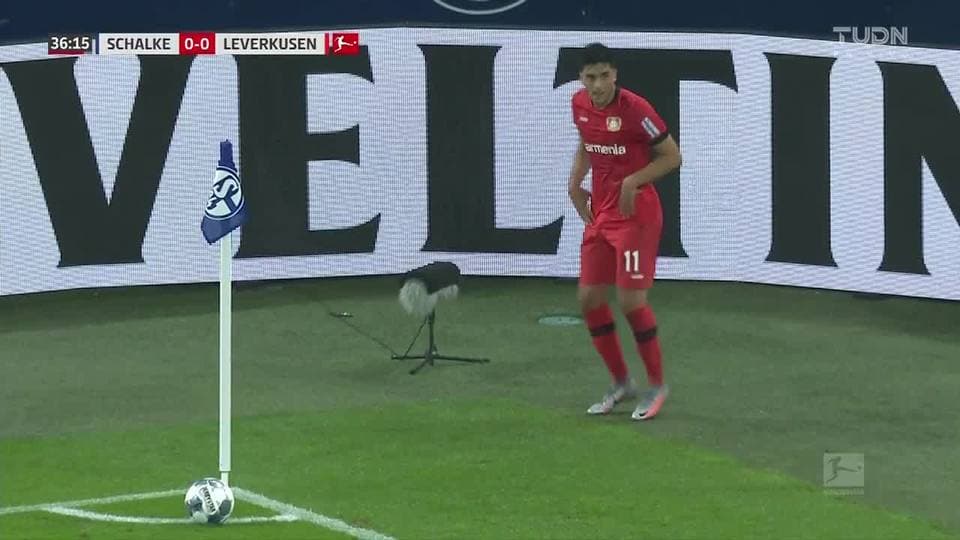 Tiro de esquina para Bayer 04 Leverkusen