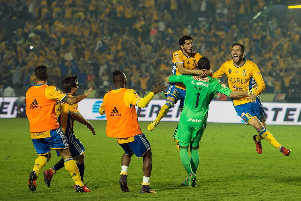 Gracias a los goles de André Pierre Gignac los felinos se impusieron sobre el América de Ricardo La Volpe.