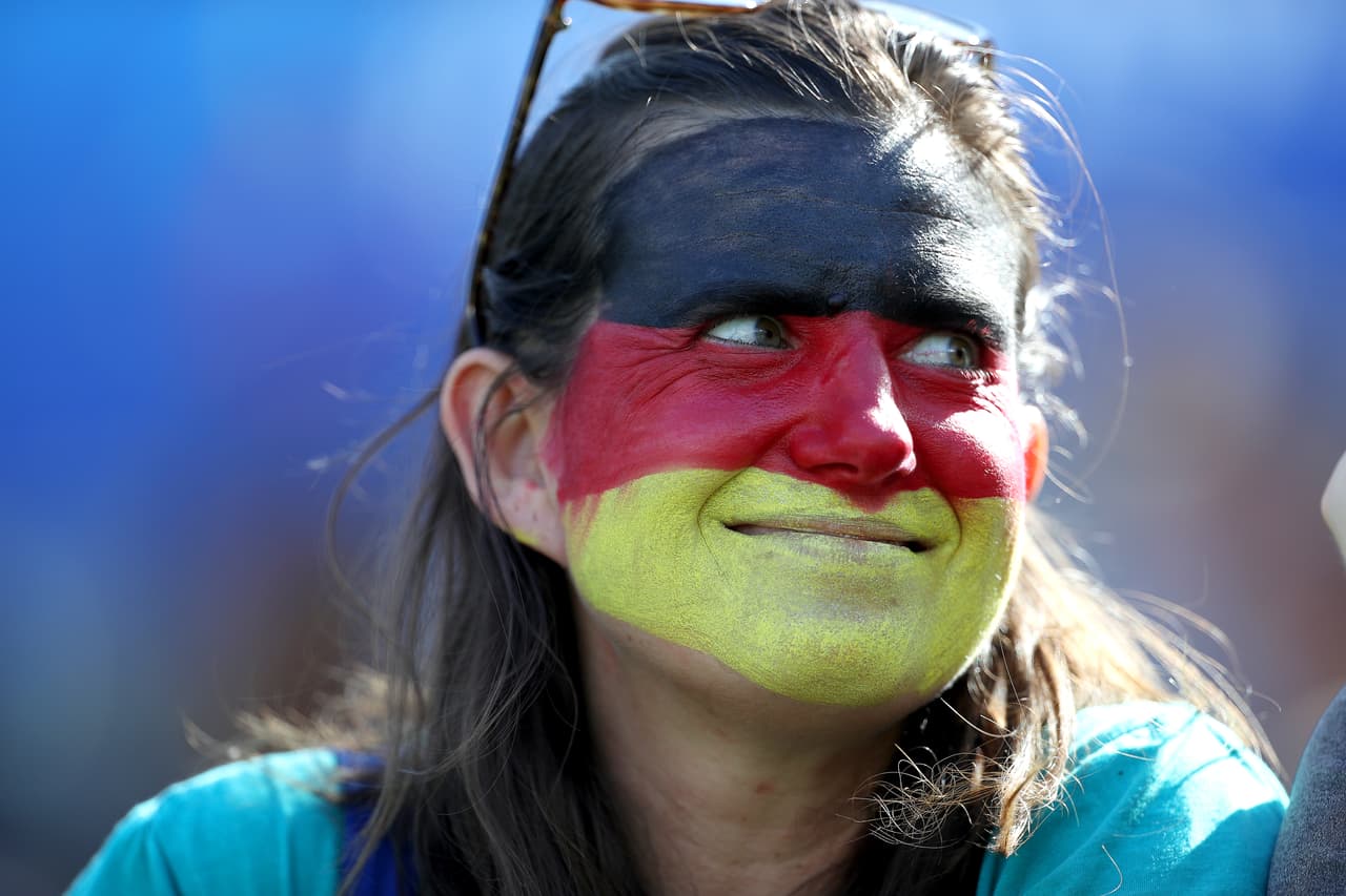 En el Stade des Alpes, en Grenoble, las emociones de los Octavos de Final del Mundial Femenino dieron inicio con el duelo entre Alemania y Nigeria. Los aficionados vivieron la previa con tranquilidad, en ambiente familiar y con ilusión de seguir vivos en la Copa.