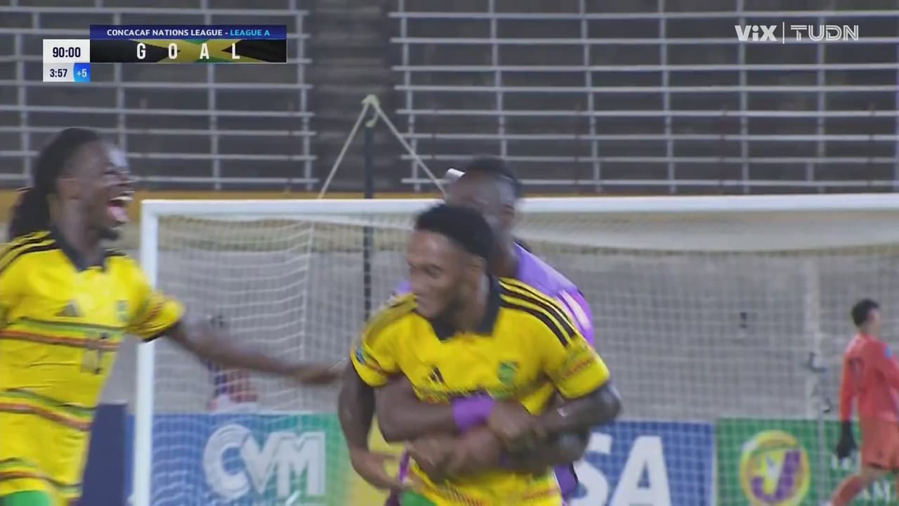 ¡Jamaica lo va a ganar! Disparo de Cephas para el 3-2 sobre Guatemala