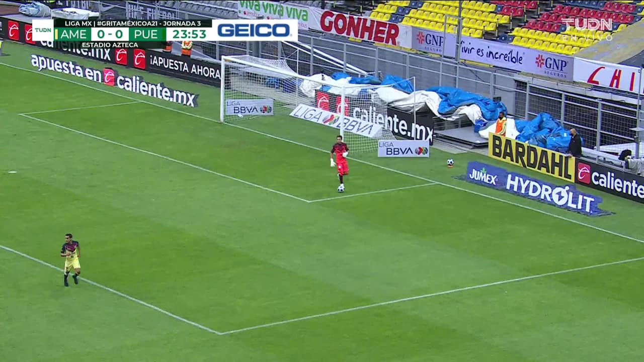 ¡TIRO ATAJADO! disparo por Fernando Aristeguieta.