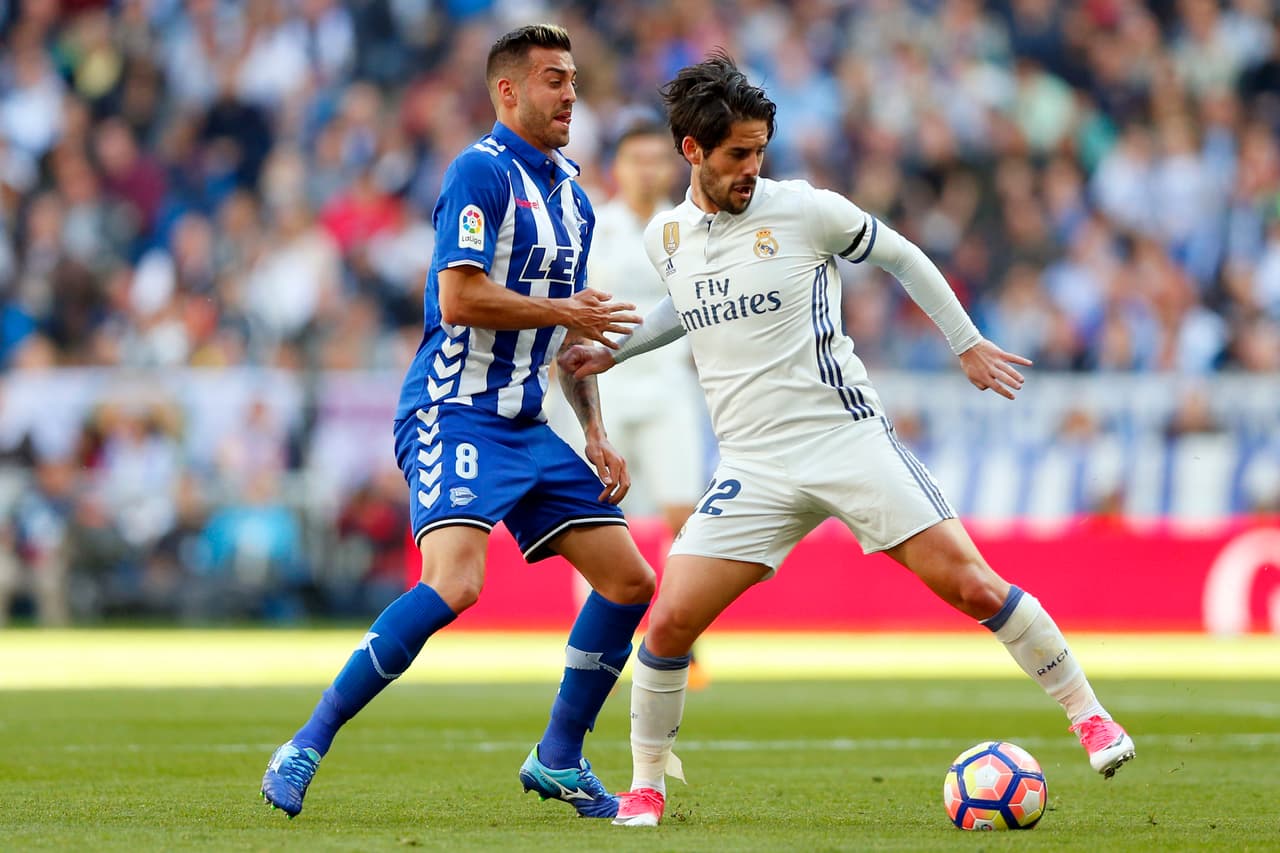 Un año más tarde el español fue galardonado con el Trofeo Bravo que se le da al mejor futbolista menor de 21 años.