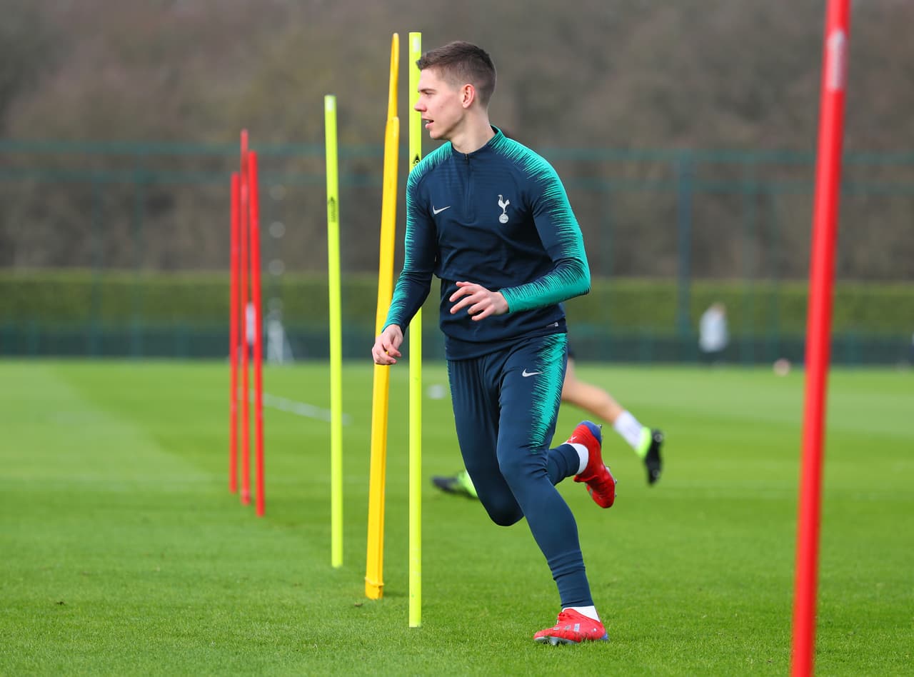 Defensa: Juan Foyth (Tottenham Hotspur)