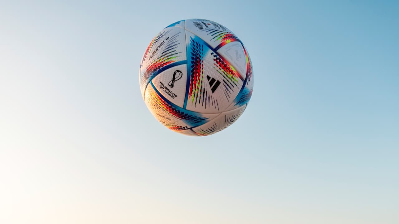 Balón del Mundial 2022 estrena tecnología para detectar el fuera de juego