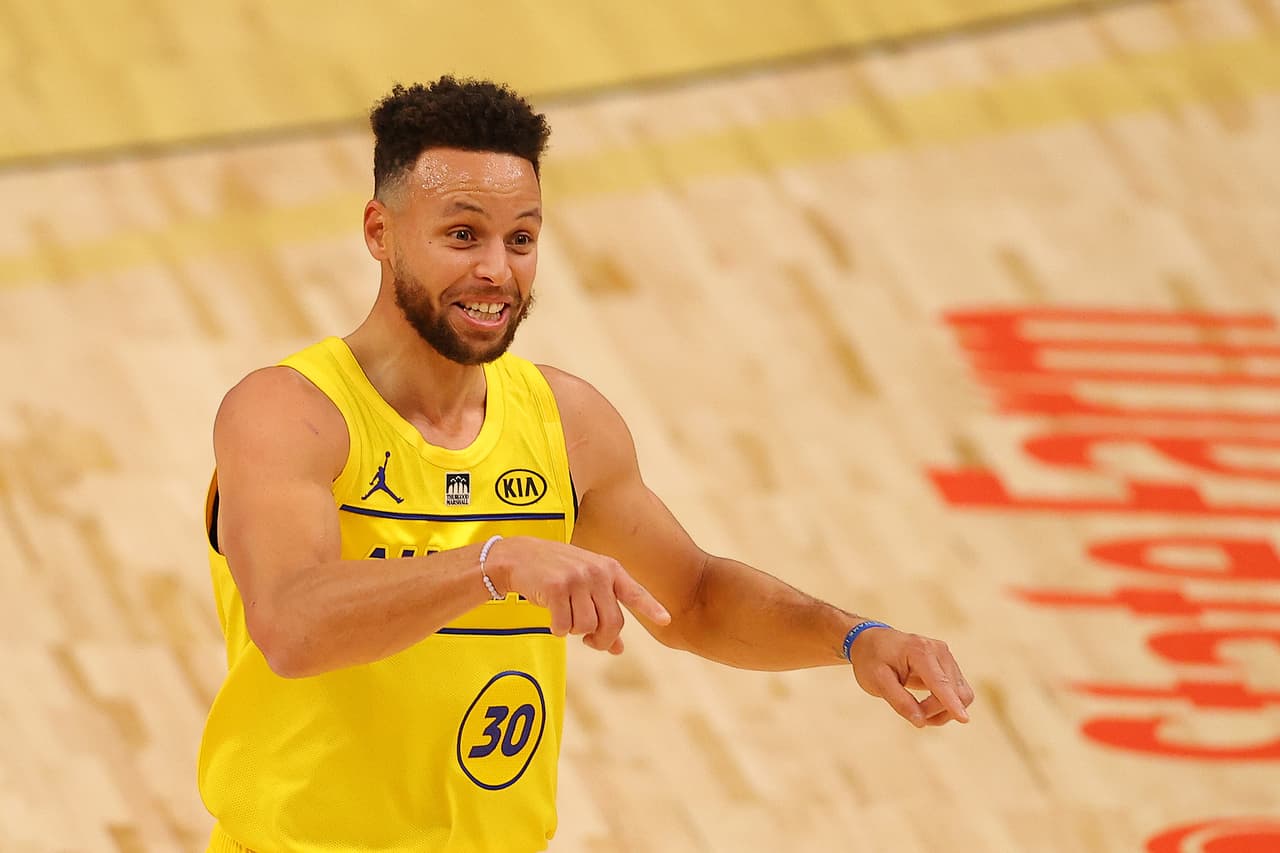 Stephen Curry gana el concurso de triples en el All Star Game